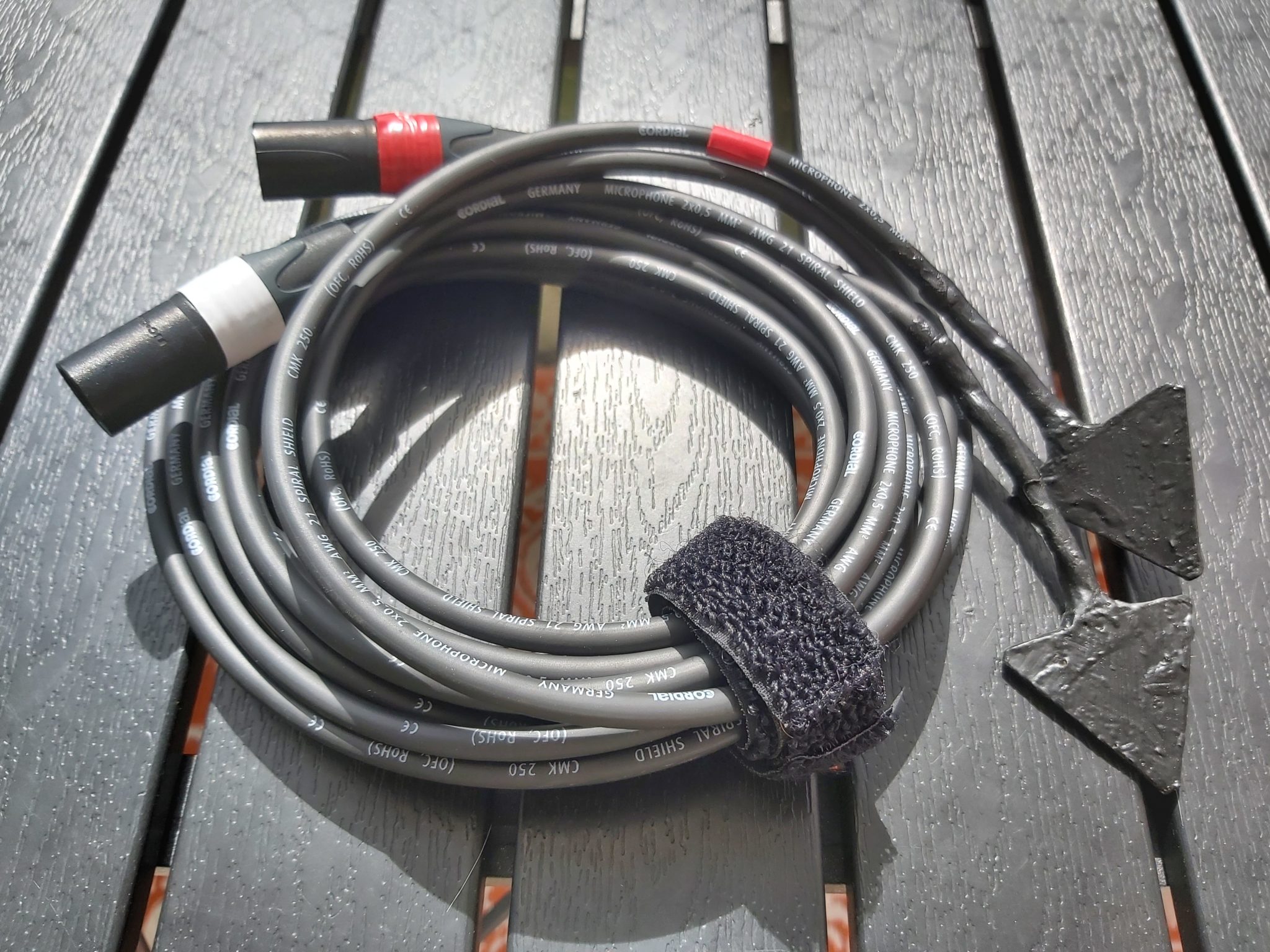 DIY Triangular Balanced Contact Microphone Sonigon